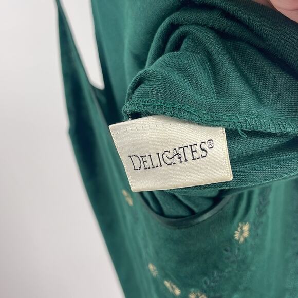 Vintage Delicates crushed velvet floral embroidered scoop back chemise nightgown - Picture 4 of 5